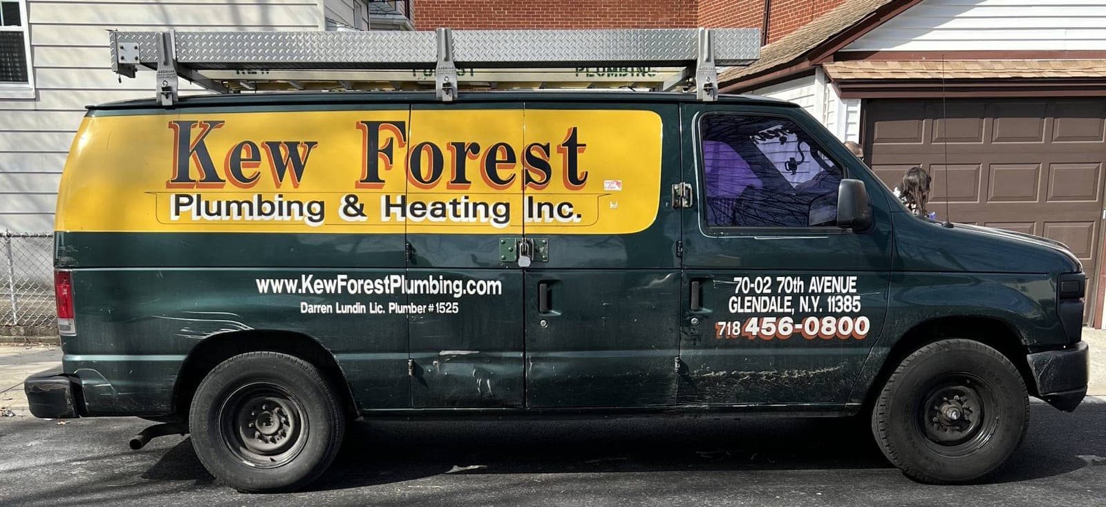 A Kew Forest service van